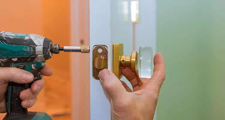 Broken Door Knob Fix in Fruit Cove, FL